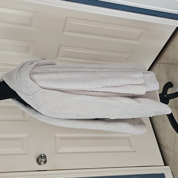 New Chicgal Fuzzy Hooded Open Front Sherpa Jacket Coat W Pockets 2XL Oatmeal - Picture 11 of 14